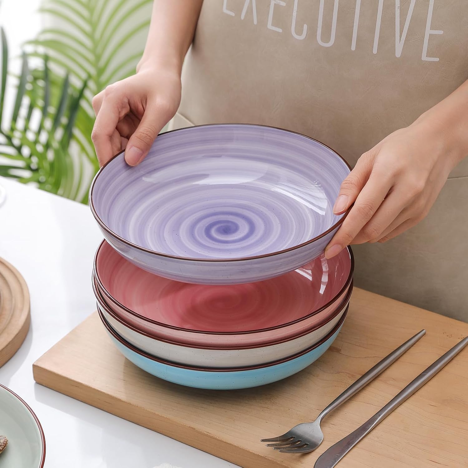 Gradient Porcelain Dinnerware Set, 16 Pieces - Image 4