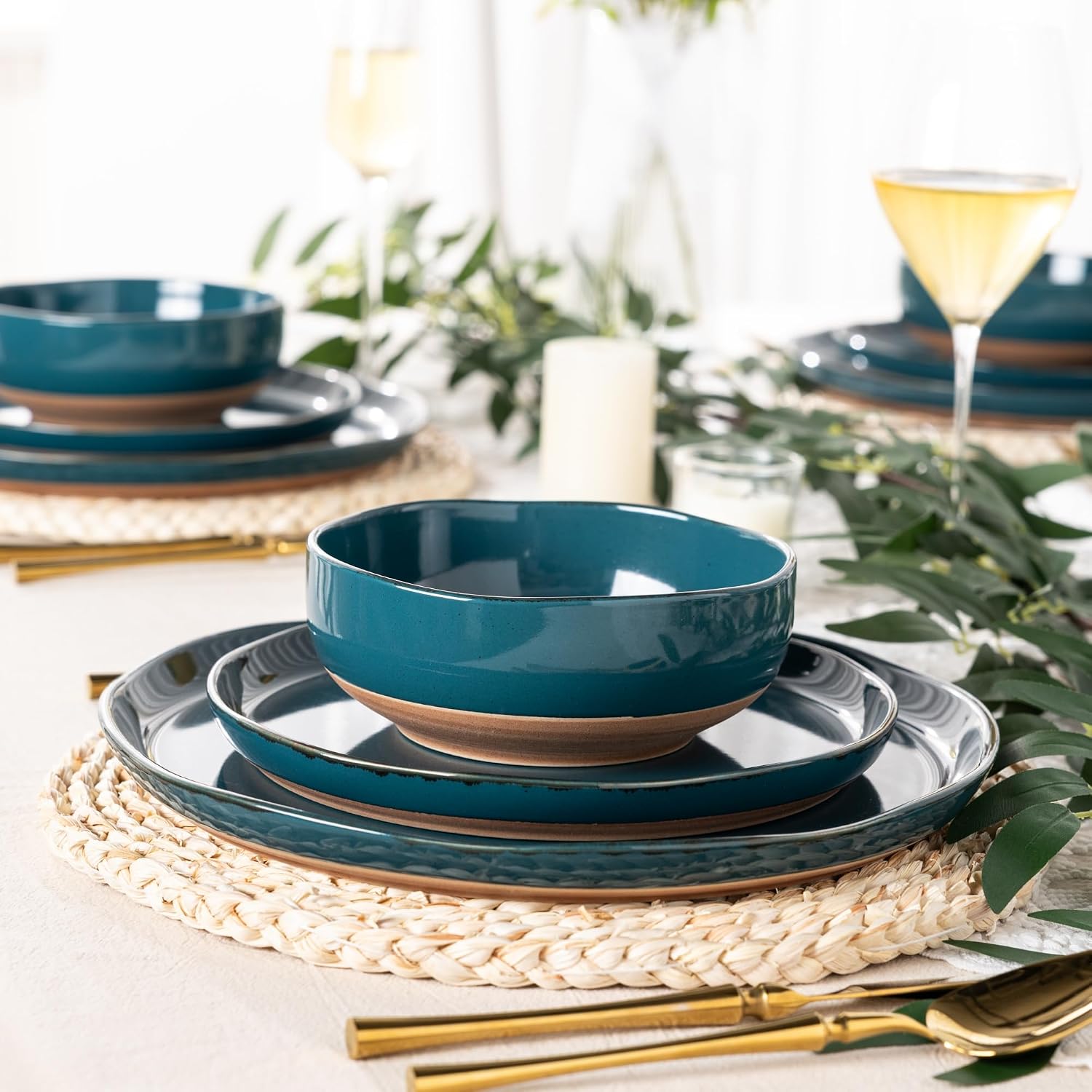 Wavy Rim Stoneware Dinnerware Set, 12 Pieces - Image 4